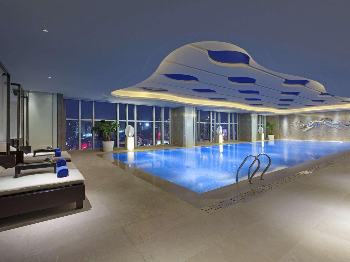 Hotel Pullman Yantai Center Exterior foto