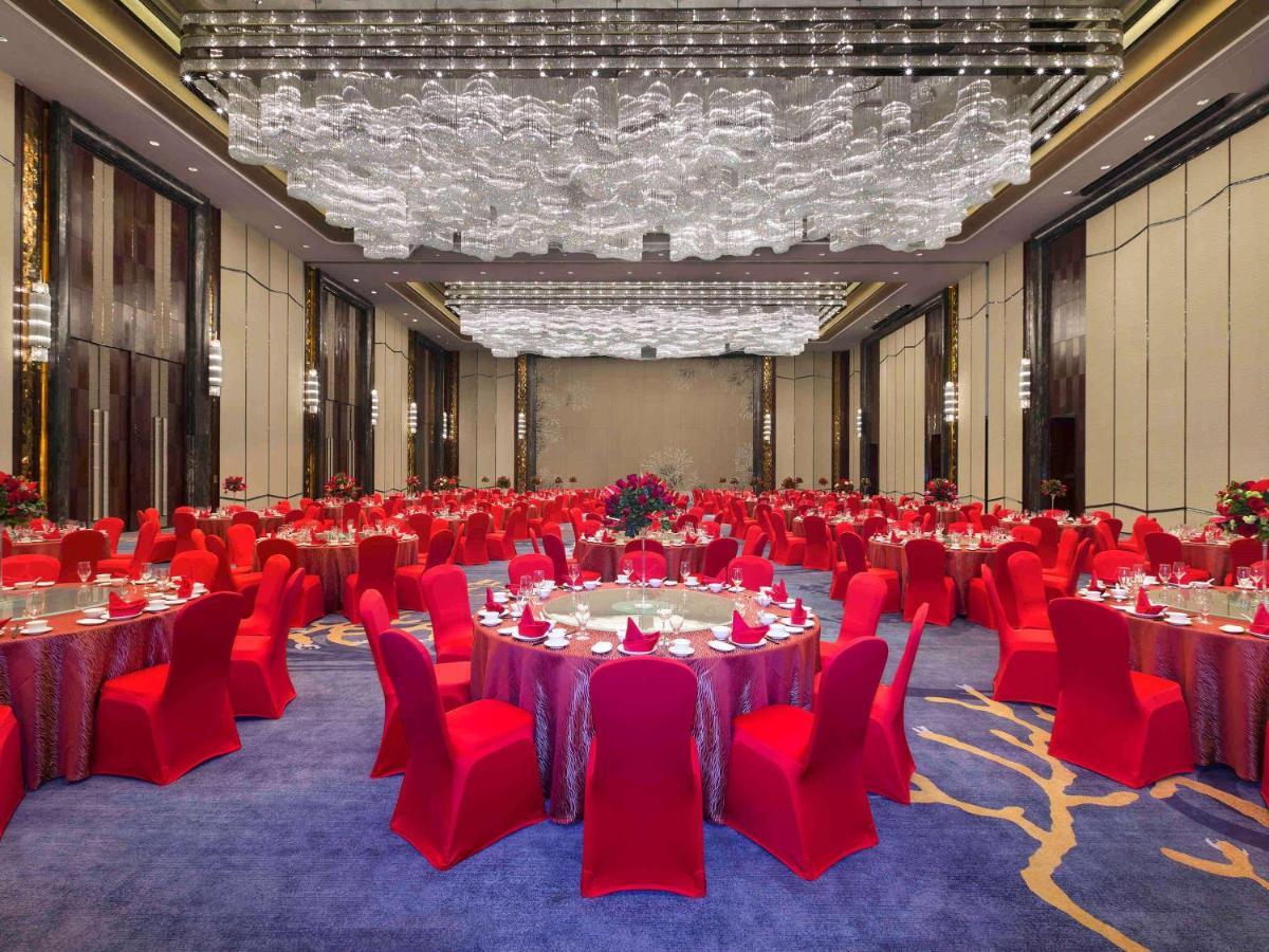 Hotel Pullman Yantai Center Exterior foto